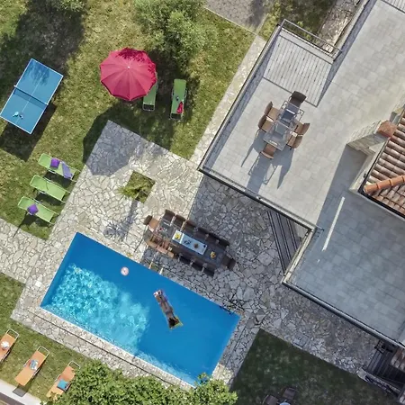 Villa Gracia - Big House, Pool, Bbq, Playground & Table Tennis, Game Room With Billiards & Table Football, Pula, Istria * Pula