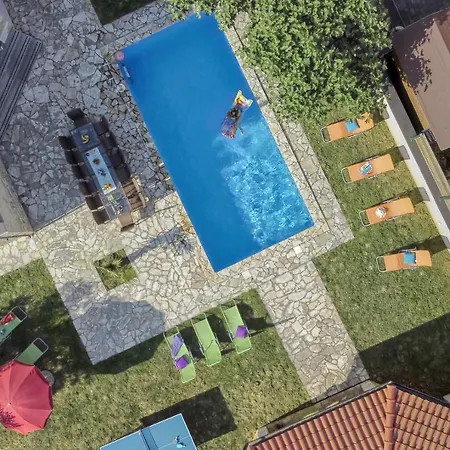 Villa Gracia - Big House, Pool, Bbq, Playground & Table Tennis, Game Room With Billiards & Table Football, Pula, Istria Villa