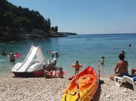 Villa Gracia - Big House, Pool, Bbq, Playground & Table Tennis, Game Room With Billiards & Table Football, Pula, Istria